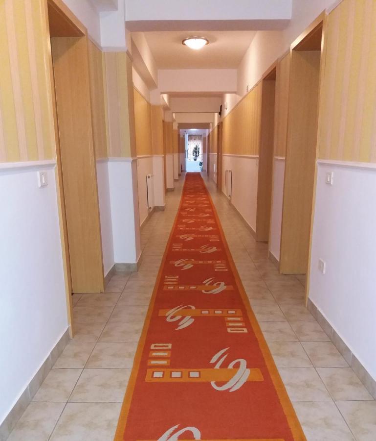 טימישוארה Hotel Vila Veneto מראה חיצוני תמונה