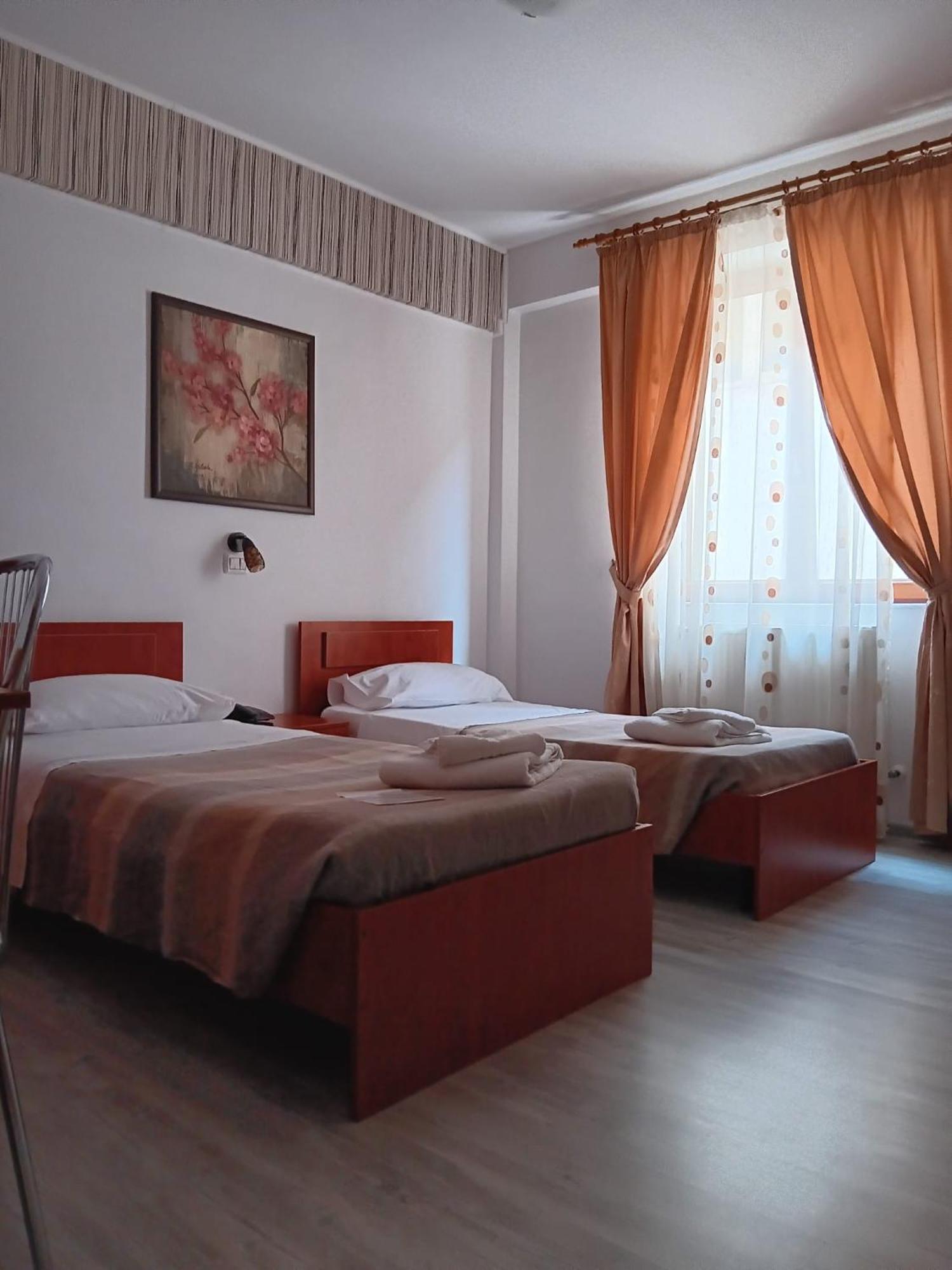 טימישוארה Hotel Vila Veneto מראה חיצוני תמונה