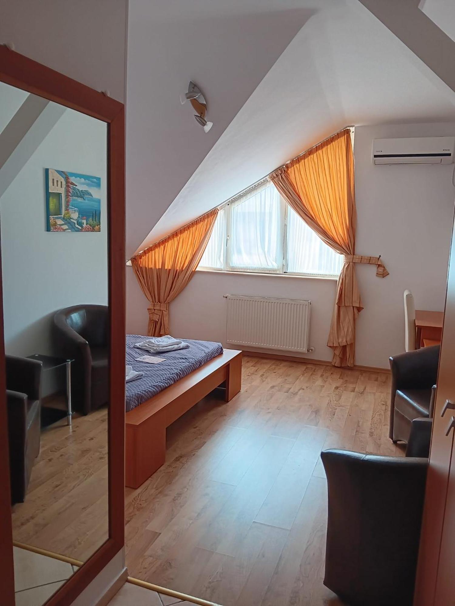 טימישוארה Hotel Vila Veneto מראה חיצוני תמונה