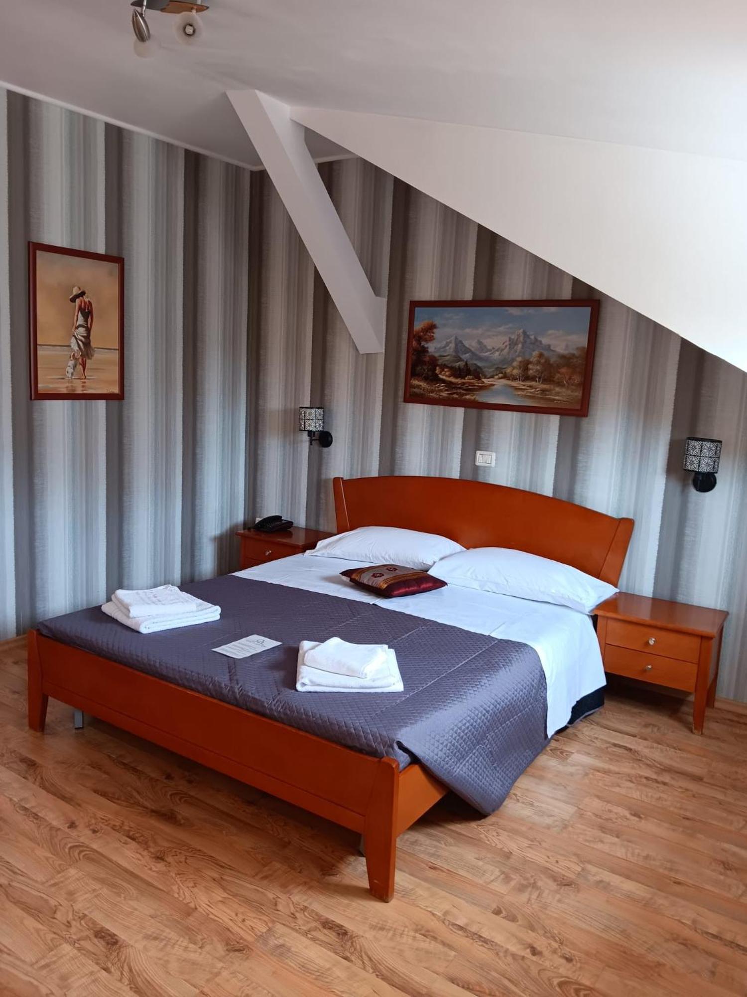 טימישוארה Hotel Vila Veneto מראה חיצוני תמונה