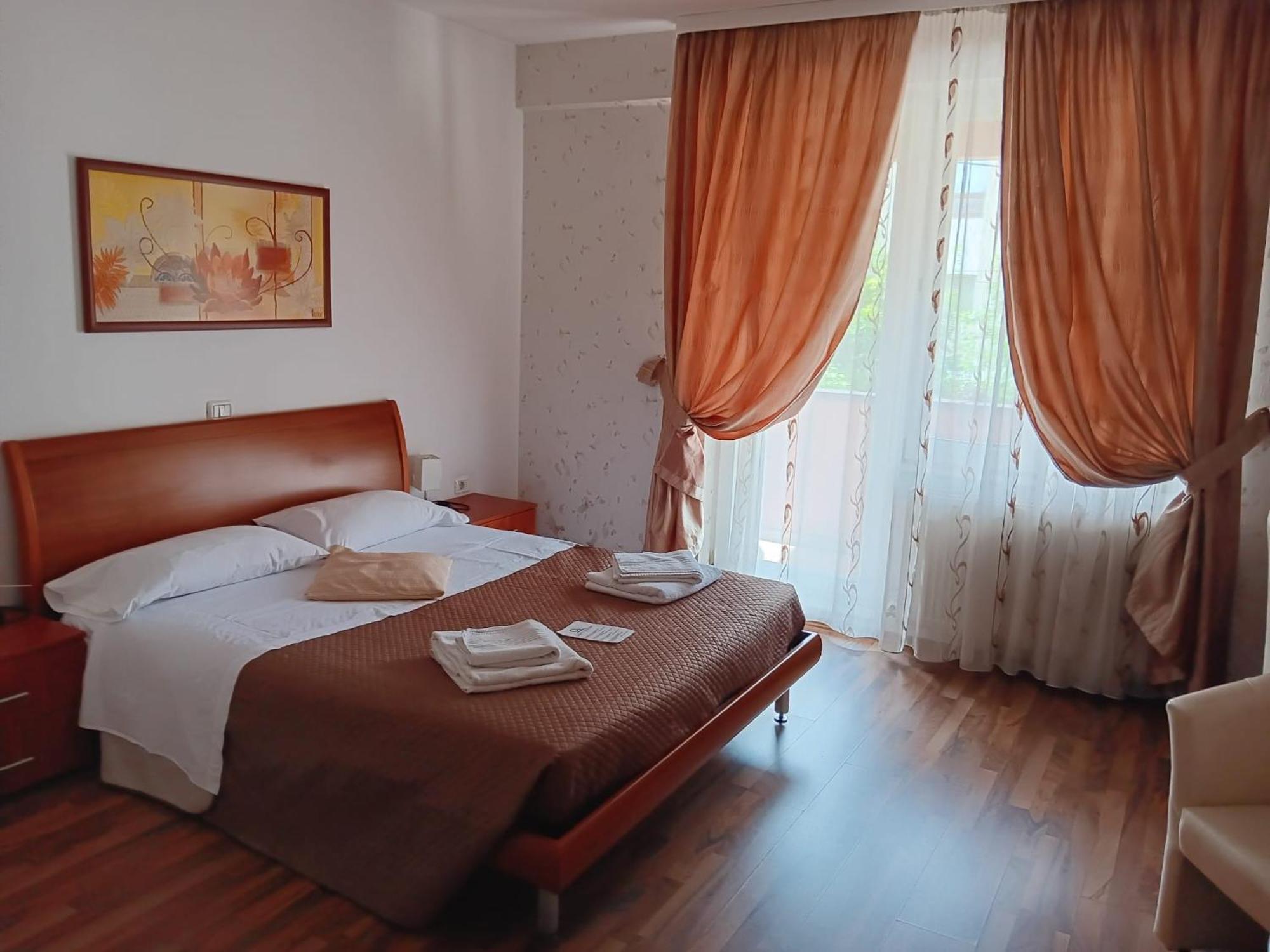 טימישוארה Hotel Vila Veneto מראה חיצוני תמונה
