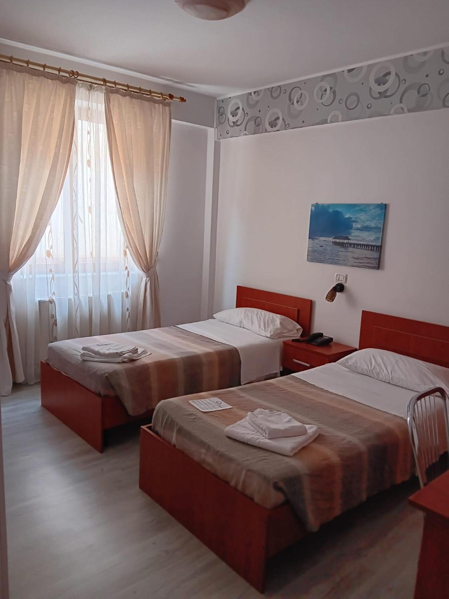 טימישוארה Hotel Vila Veneto מראה חיצוני תמונה