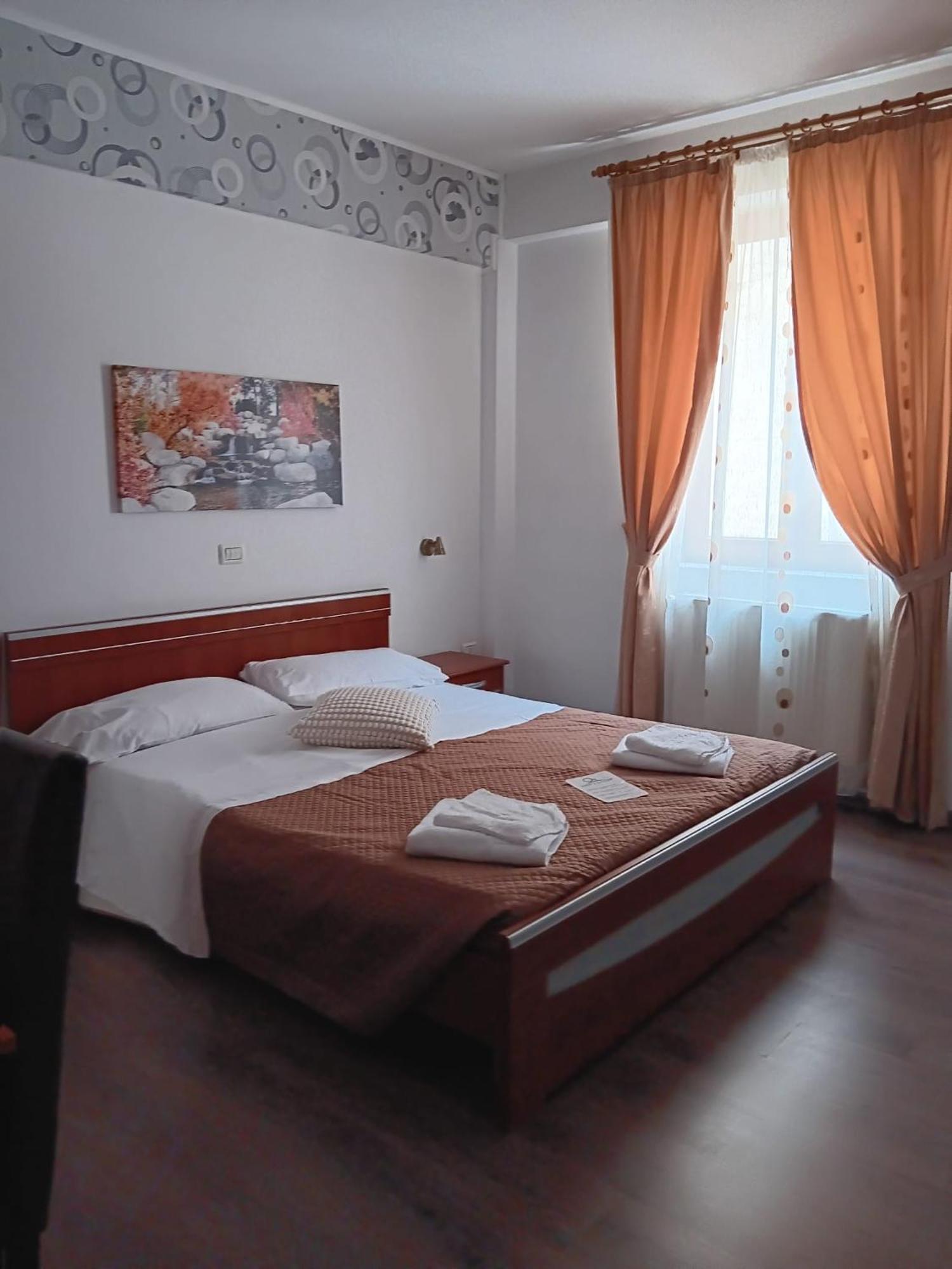 טימישוארה Hotel Vila Veneto מראה חיצוני תמונה