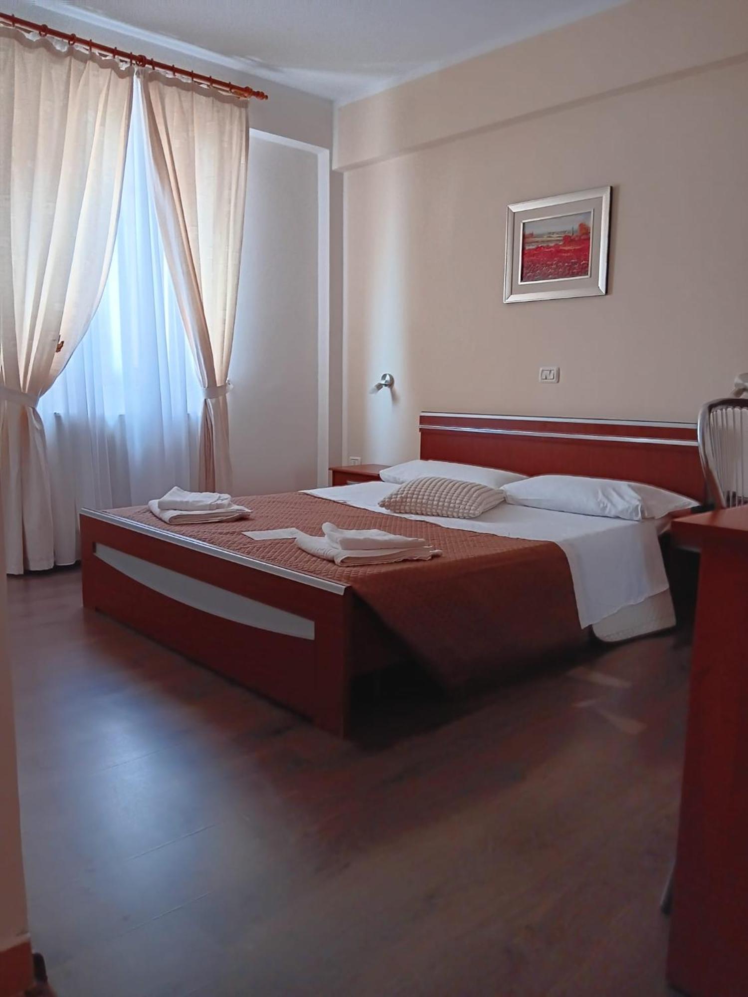 טימישוארה Hotel Vila Veneto מראה חיצוני תמונה
