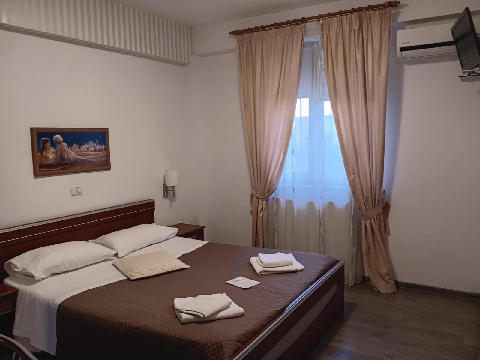 טימישוארה Hotel Vila Veneto מראה חיצוני תמונה